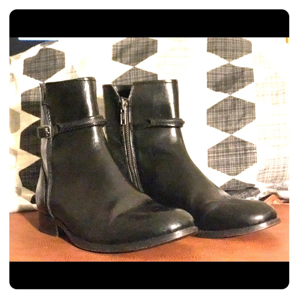 FRYE SHORT MELISSA SEAM BOOT sz8